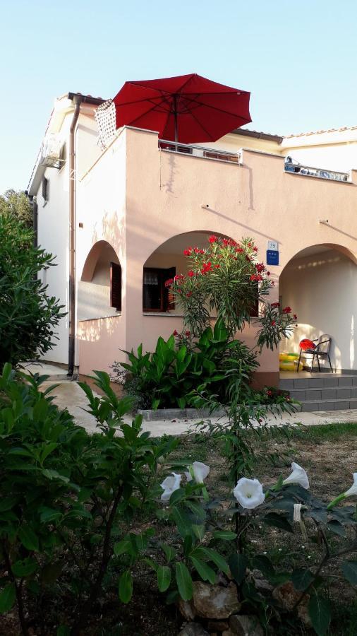 Apartmani Mia Liznjan Exterior photo